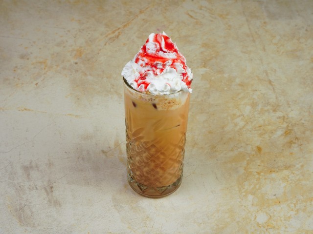 ICED AROMALI LATTE (ÇİLEK)