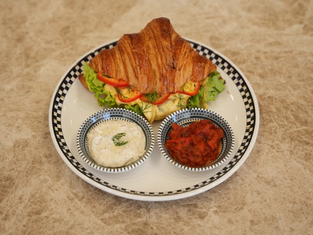 KREMALI YUMURTALI KRUVASAN