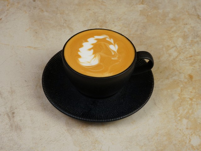 FLAT WHITE